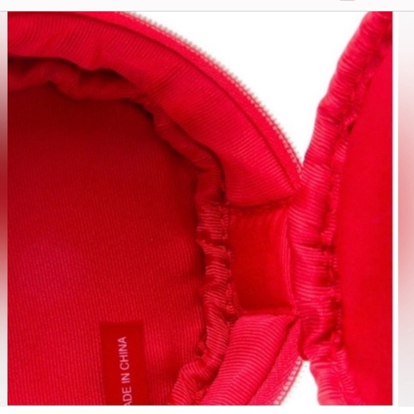 MARC JACOBS Red Patent Leather Crossbody Round Canteen Bag - mini 4” - Picture 2 of 7